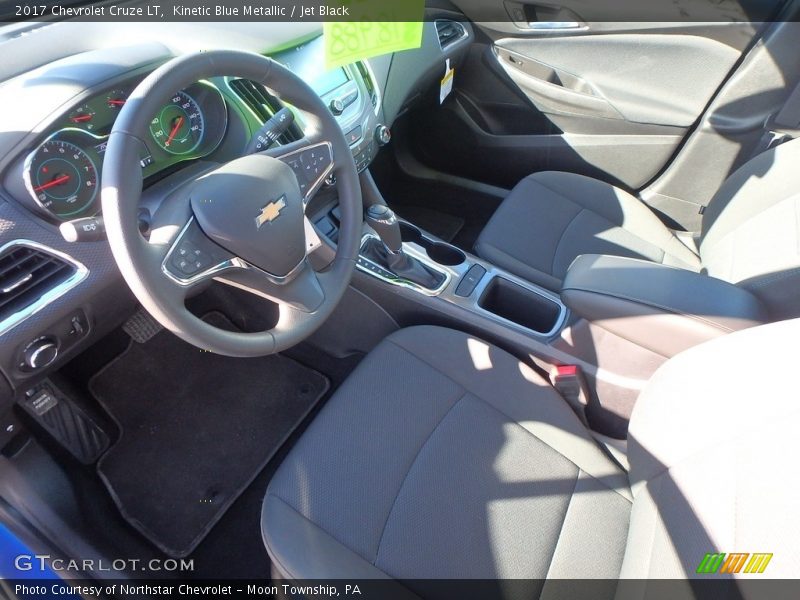 Kinetic Blue Metallic / Jet Black 2017 Chevrolet Cruze LT