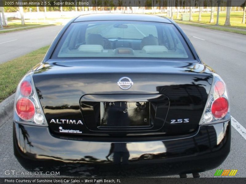 Super Black / Blond 2005 Nissan Altima 2.5 S
