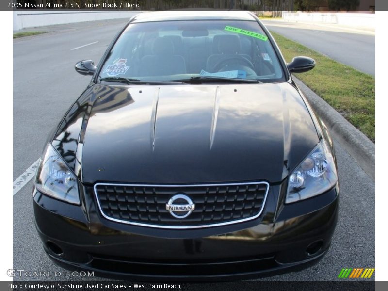 Super Black / Blond 2005 Nissan Altima 2.5 S