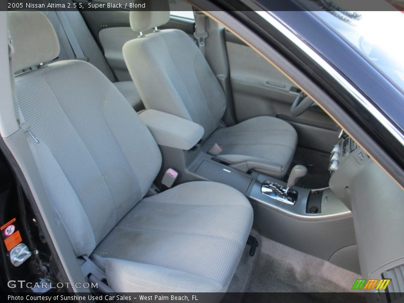 Super Black / Blond 2005 Nissan Altima 2.5 S