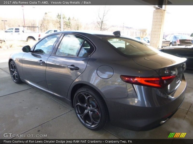 Vesuvio Gray Metallic / Black 2017 Alfa Romeo Giulia Ti AWD