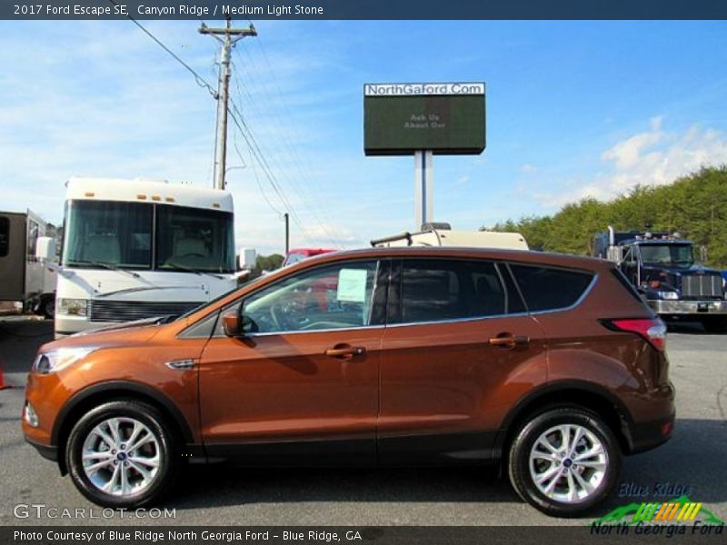 Canyon Ridge / Medium Light Stone 2017 Ford Escape SE