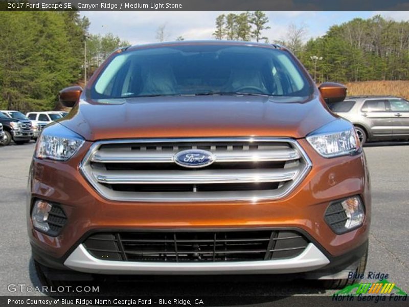 Canyon Ridge / Medium Light Stone 2017 Ford Escape SE