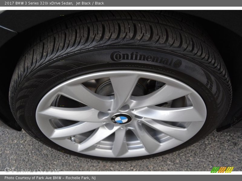 Jet Black / Black 2017 BMW 3 Series 320i xDrive Sedan