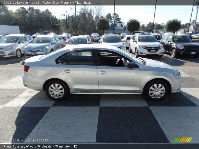 Reflex Silver Metallic / Titan Black 2016 Volkswagen Jetta S