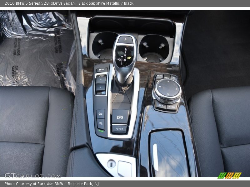  2016 5 Series 528i xDrive Sedan 8 Speed Automatic Shifter