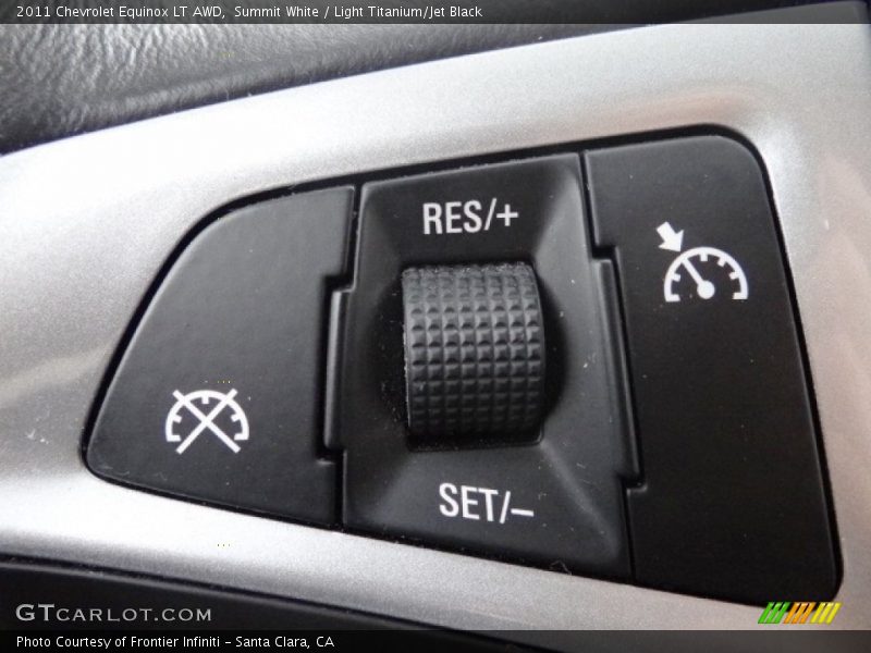 Summit White / Light Titanium/Jet Black 2011 Chevrolet Equinox LT AWD