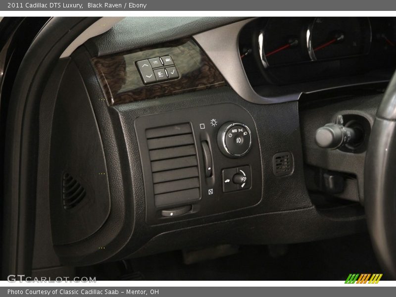 Black Raven / Ebony 2011 Cadillac DTS Luxury