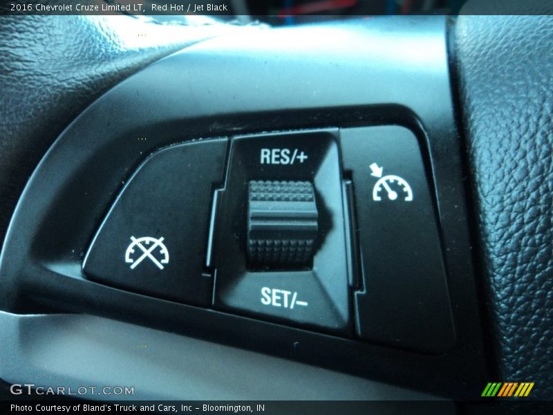Red Hot / Jet Black 2016 Chevrolet Cruze Limited LT