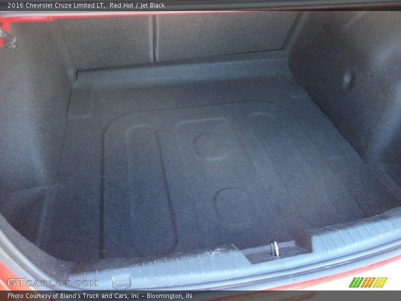 Red Hot / Jet Black 2016 Chevrolet Cruze Limited LT