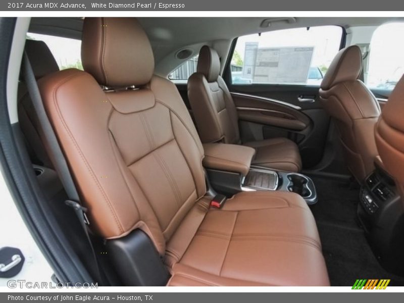 White Diamond Pearl / Espresso 2017 Acura MDX Advance