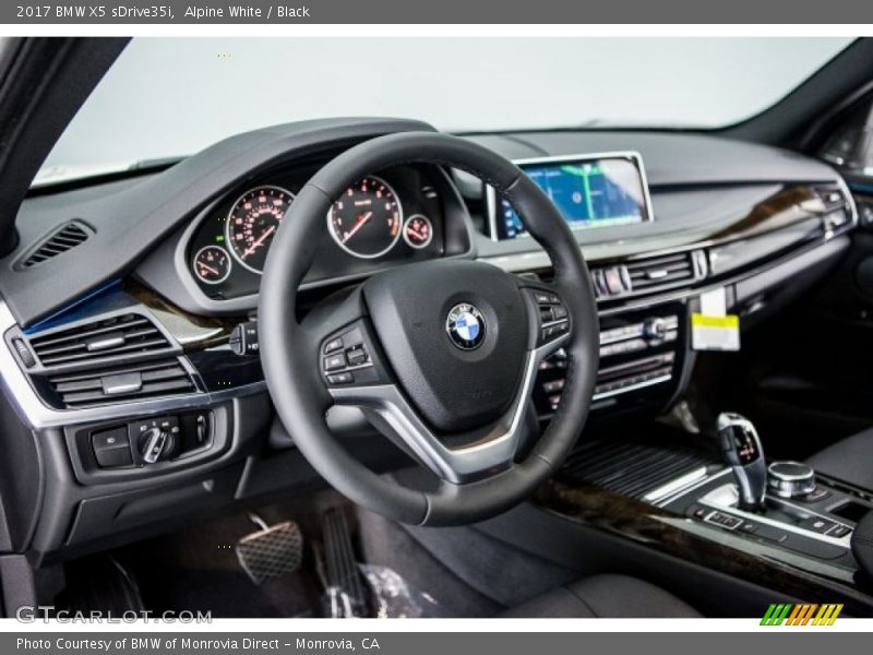 Alpine White / Black 2017 BMW X5 sDrive35i