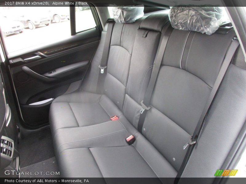 Rear Seat of 2017 X4 xDrive28i
