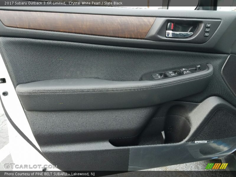 Crystal White Pearl / Slate Black 2017 Subaru Outback 3.6R Limited