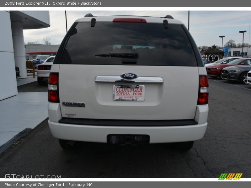 Oxford White / Black/Stone 2008 Ford Explorer XLT