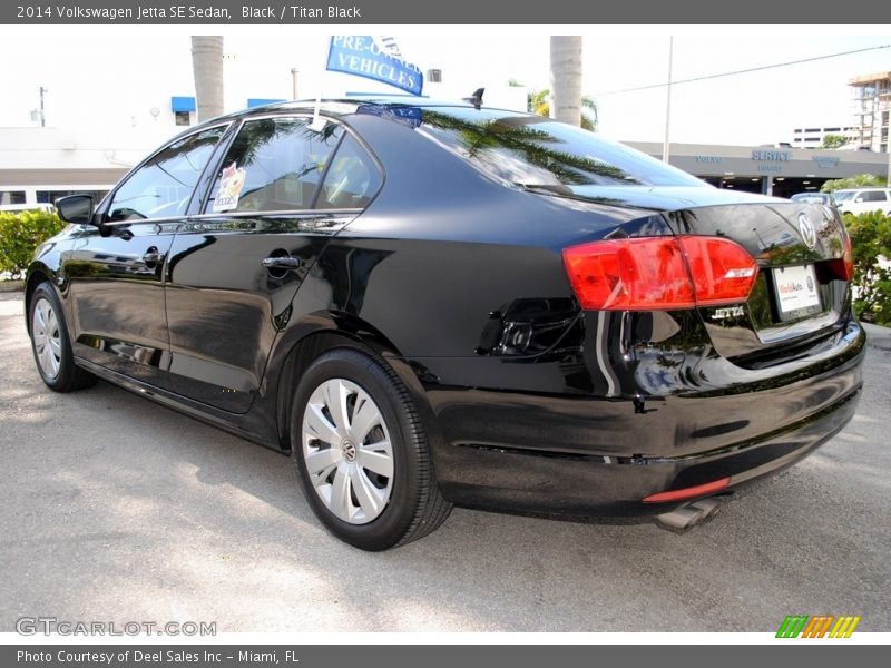 Black / Titan Black 2014 Volkswagen Jetta SE Sedan