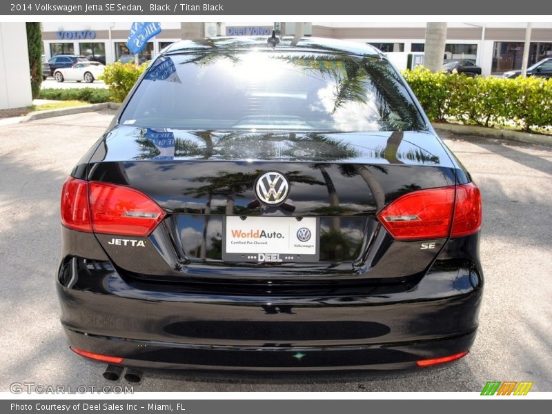 Black / Titan Black 2014 Volkswagen Jetta SE Sedan