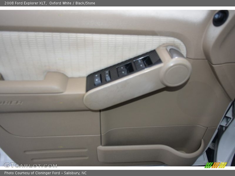 Oxford White / Black/Stone 2008 Ford Explorer XLT