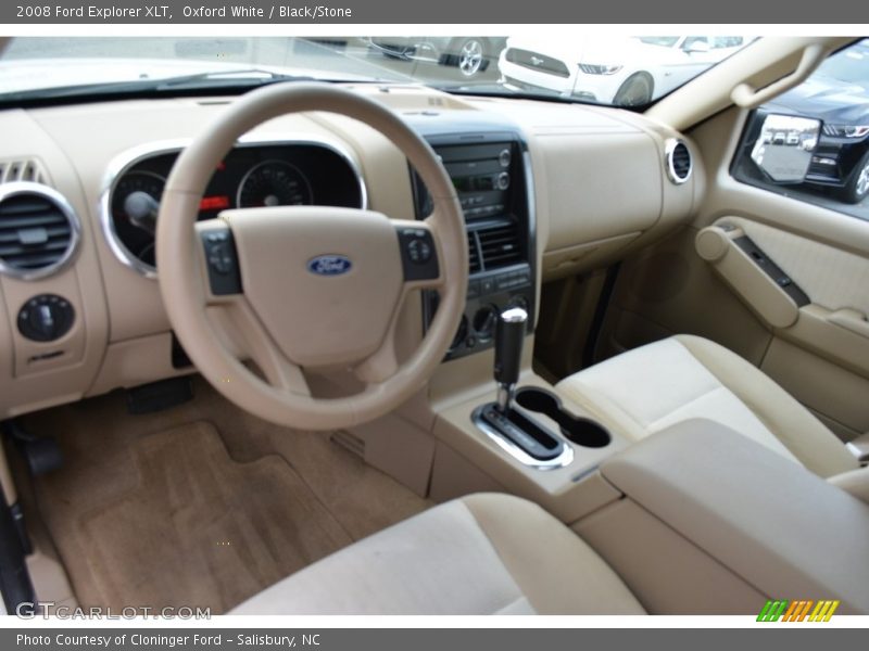 Oxford White / Black/Stone 2008 Ford Explorer XLT