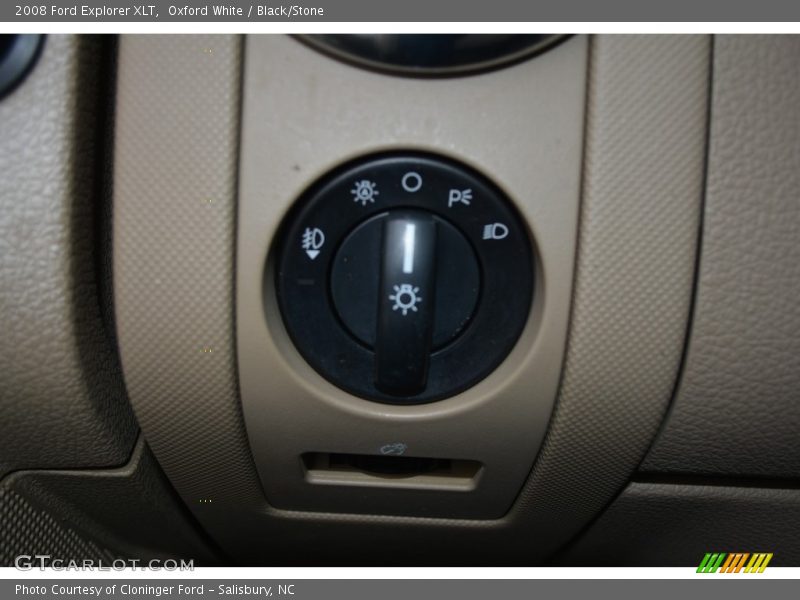 Oxford White / Black/Stone 2008 Ford Explorer XLT