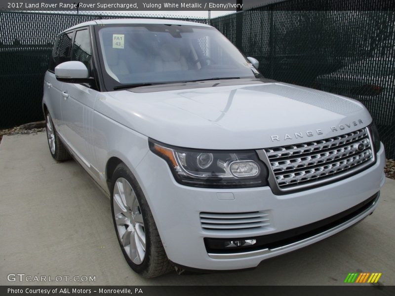 Yulong White Metallic / Ebony/Ivory 2017 Land Rover Range Rover Supercharged