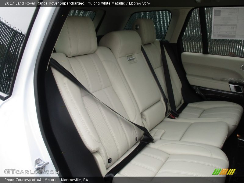 Yulong White Metallic / Ebony/Ivory 2017 Land Rover Range Rover Supercharged