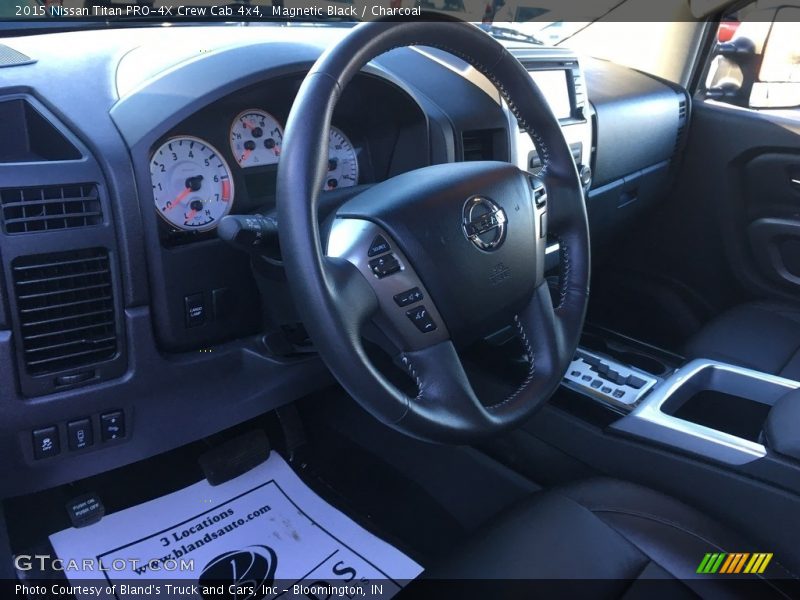 Magnetic Black / Charcoal 2015 Nissan Titan PRO-4X Crew Cab 4x4