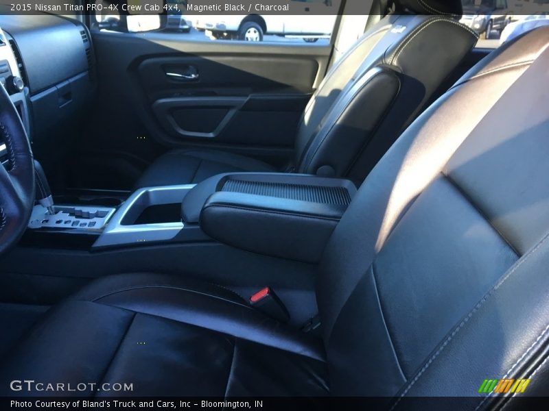 Magnetic Black / Charcoal 2015 Nissan Titan PRO-4X Crew Cab 4x4