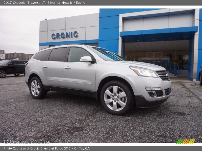 Silver Ice Metallic / Ebony 2017 Chevrolet Traverse LT