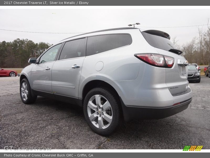Silver Ice Metallic / Ebony 2017 Chevrolet Traverse LT