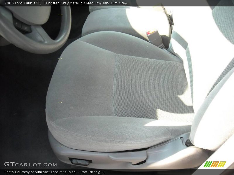 Tungsten Grey Metallic / Medium/Dark Flint Grey 2006 Ford Taurus SE