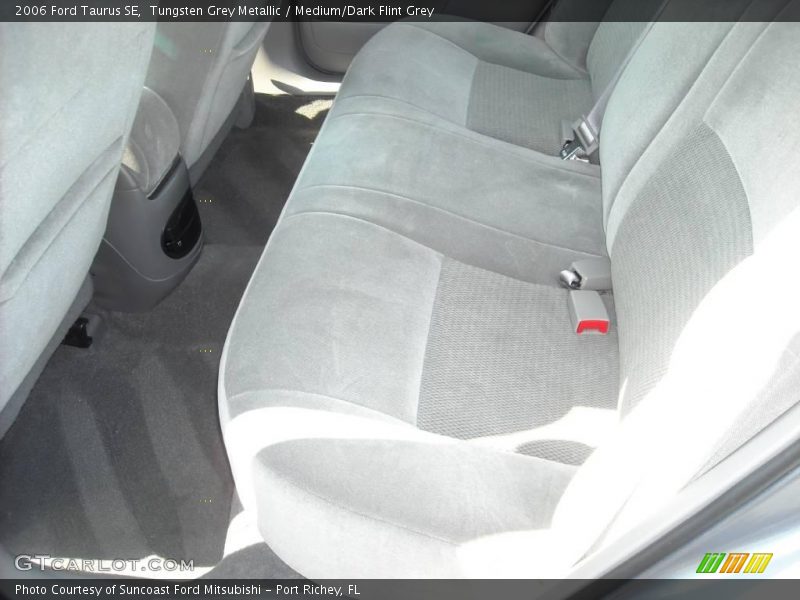 Tungsten Grey Metallic / Medium/Dark Flint Grey 2006 Ford Taurus SE