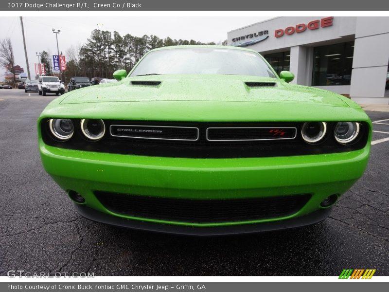 Green Go / Black 2017 Dodge Challenger R/T