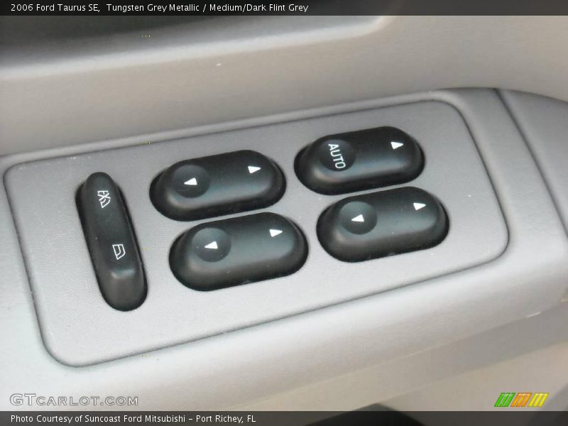Tungsten Grey Metallic / Medium/Dark Flint Grey 2006 Ford Taurus SE