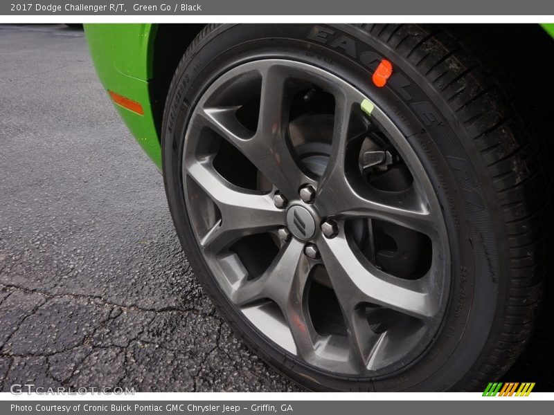 Green Go / Black 2017 Dodge Challenger R/T