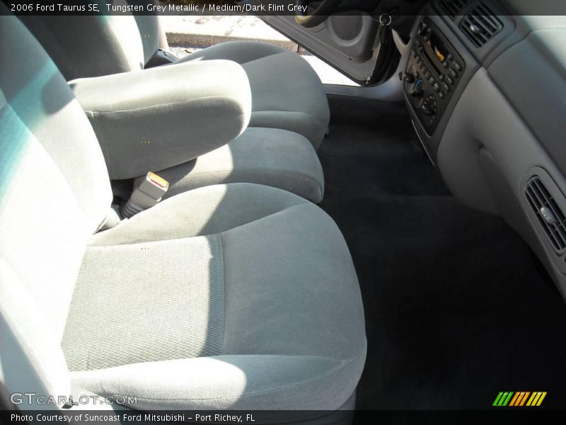 Tungsten Grey Metallic / Medium/Dark Flint Grey 2006 Ford Taurus SE