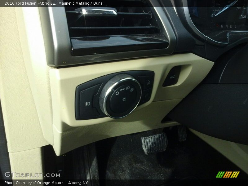Magnetic Metallic / Dune 2016 Ford Fusion Hybrid SE