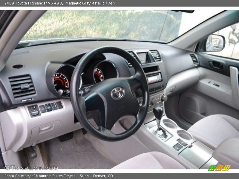 Magnetic Gray Metallic / Ash 2009 Toyota Highlander V6 4WD