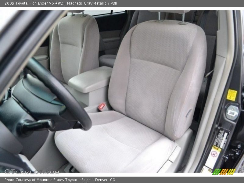 Magnetic Gray Metallic / Ash 2009 Toyota Highlander V6 4WD