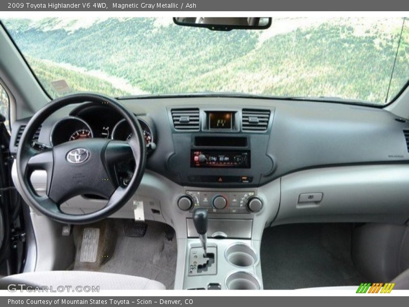 Magnetic Gray Metallic / Ash 2009 Toyota Highlander V6 4WD