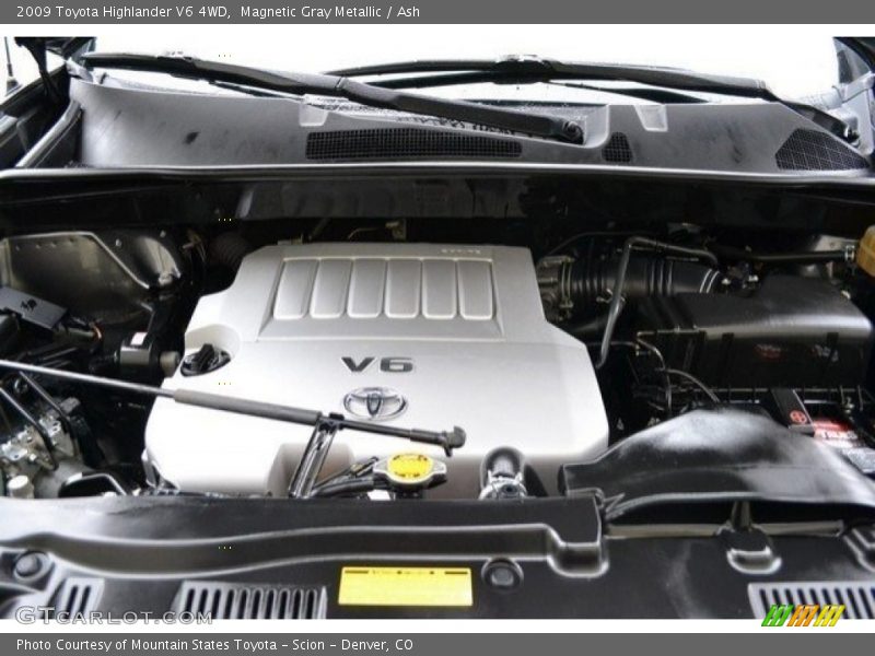 Magnetic Gray Metallic / Ash 2009 Toyota Highlander V6 4WD