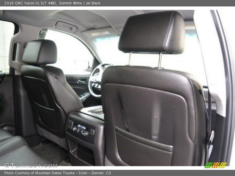 Summit White / Jet Black 2016 GMC Yukon XL SLT 4WD