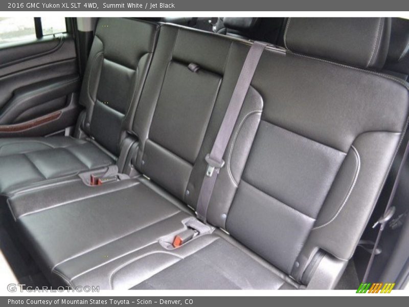 Summit White / Jet Black 2016 GMC Yukon XL SLT 4WD