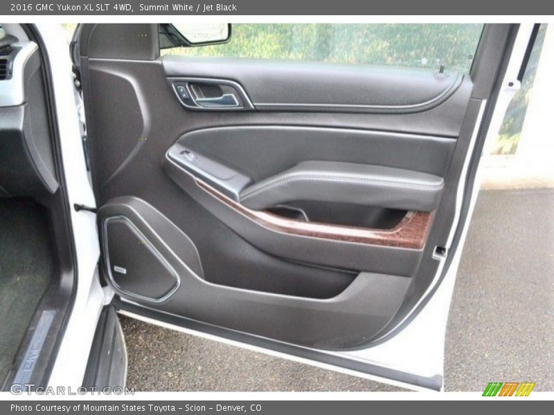Summit White / Jet Black 2016 GMC Yukon XL SLT 4WD