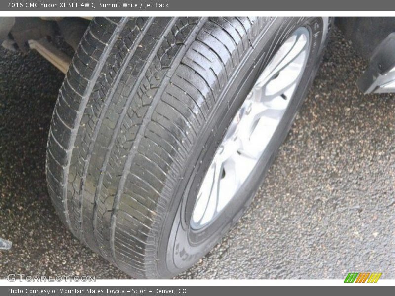 Summit White / Jet Black 2016 GMC Yukon XL SLT 4WD