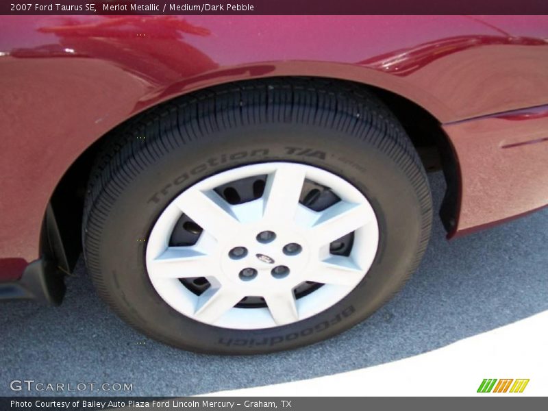 Merlot Metallic / Medium/Dark Pebble 2007 Ford Taurus SE
