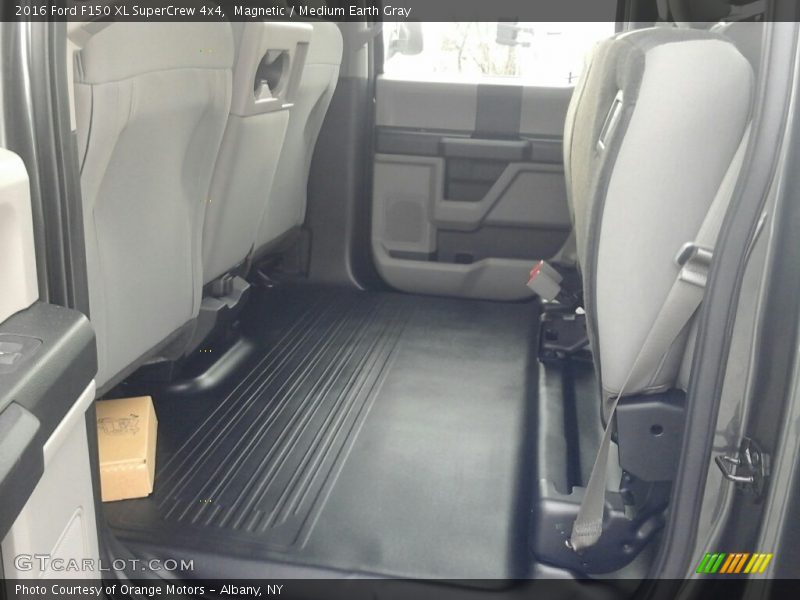 Magnetic / Medium Earth Gray 2016 Ford F150 XL SuperCrew 4x4