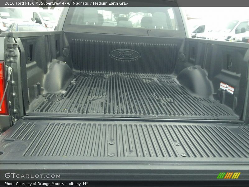 Magnetic / Medium Earth Gray 2016 Ford F150 XL SuperCrew 4x4