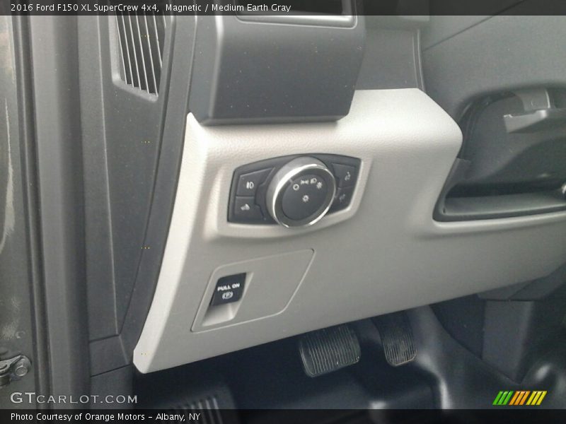 Magnetic / Medium Earth Gray 2016 Ford F150 XL SuperCrew 4x4