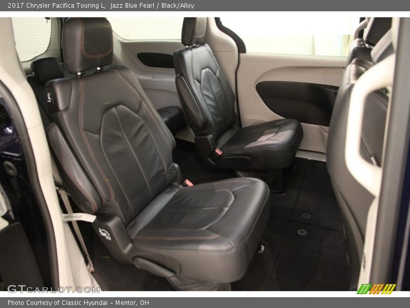 Jazz Blue Pearl / Black/Alloy 2017 Chrysler Pacifica Touring L